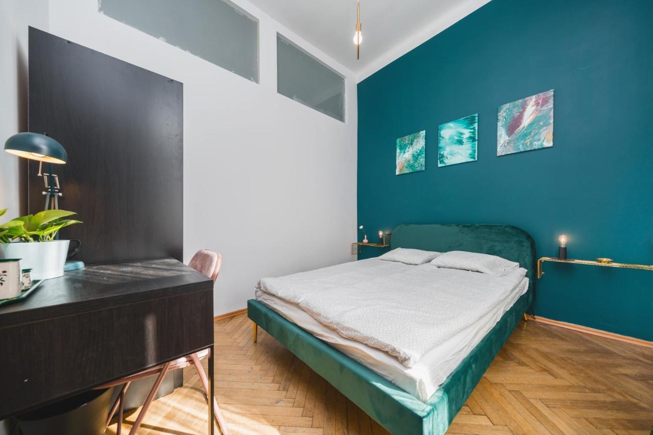 2 Bedroom Apartment Next To The Main Railway Station - By Upstairs Krakow Exterior photo